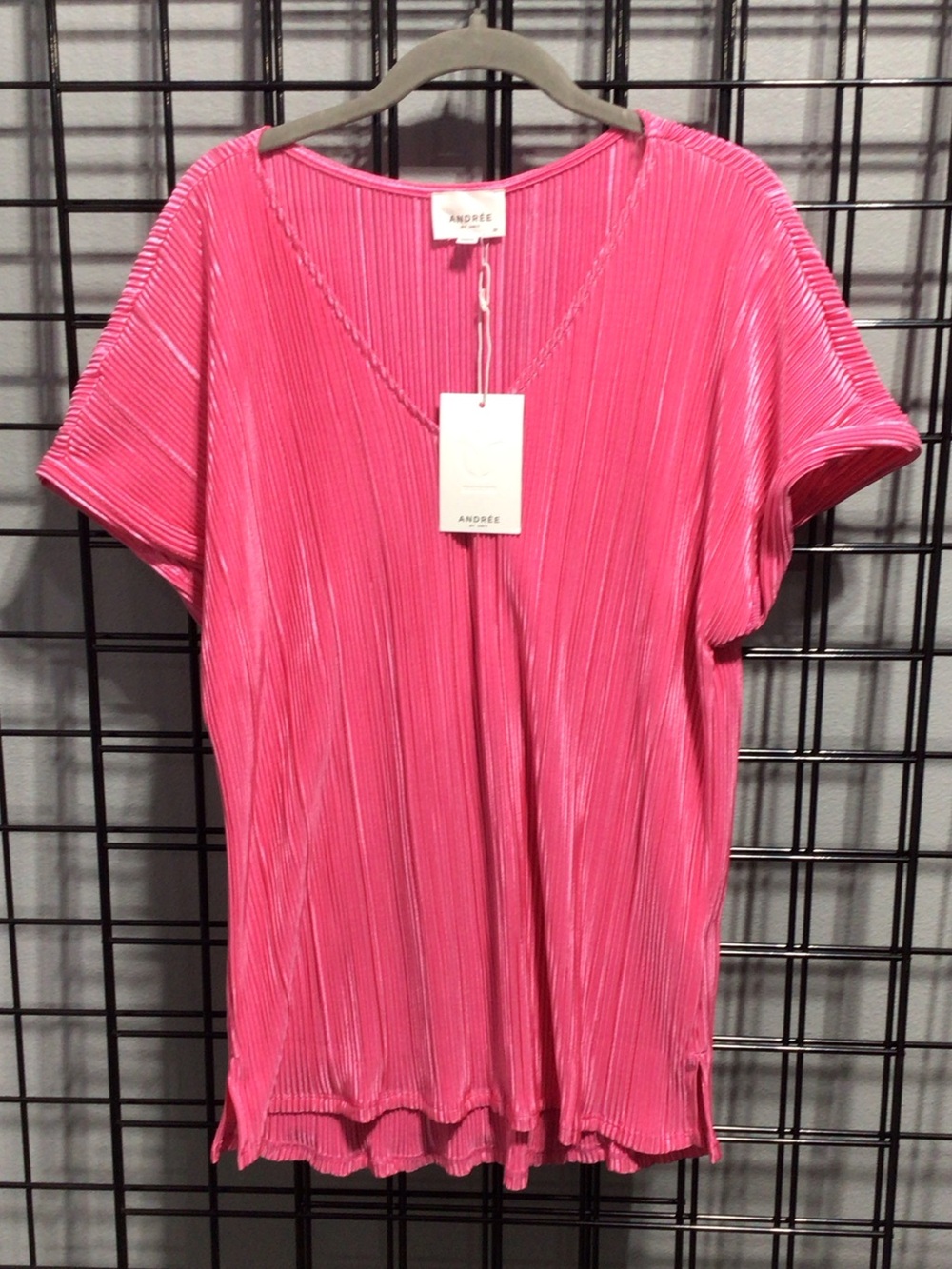 ANDREE BY UNIT Fuchsia Pleated V-Neck Short Sleeve Tunic